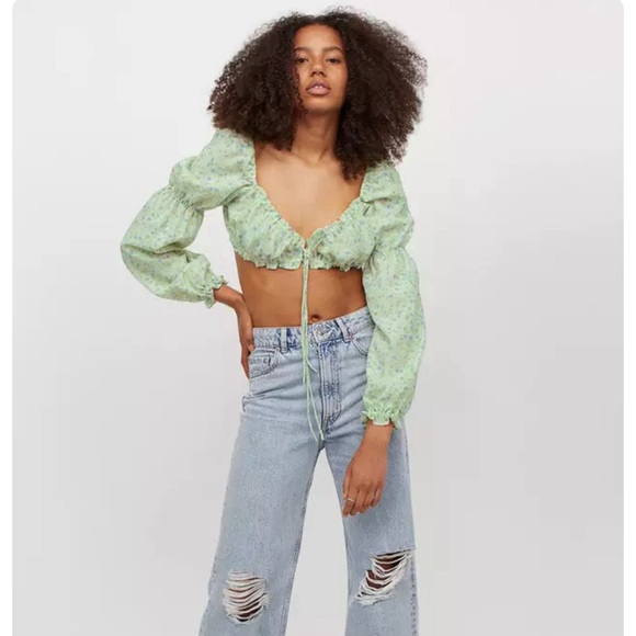 H&M Floral Puff Sleeve Milk Maid Top - Picture 2 of 9